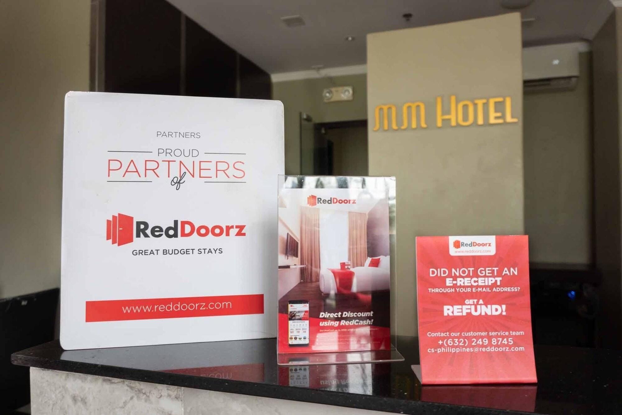 RedDoorz Plus near Bamboo Organ Las Piñas Manila Exterior foto