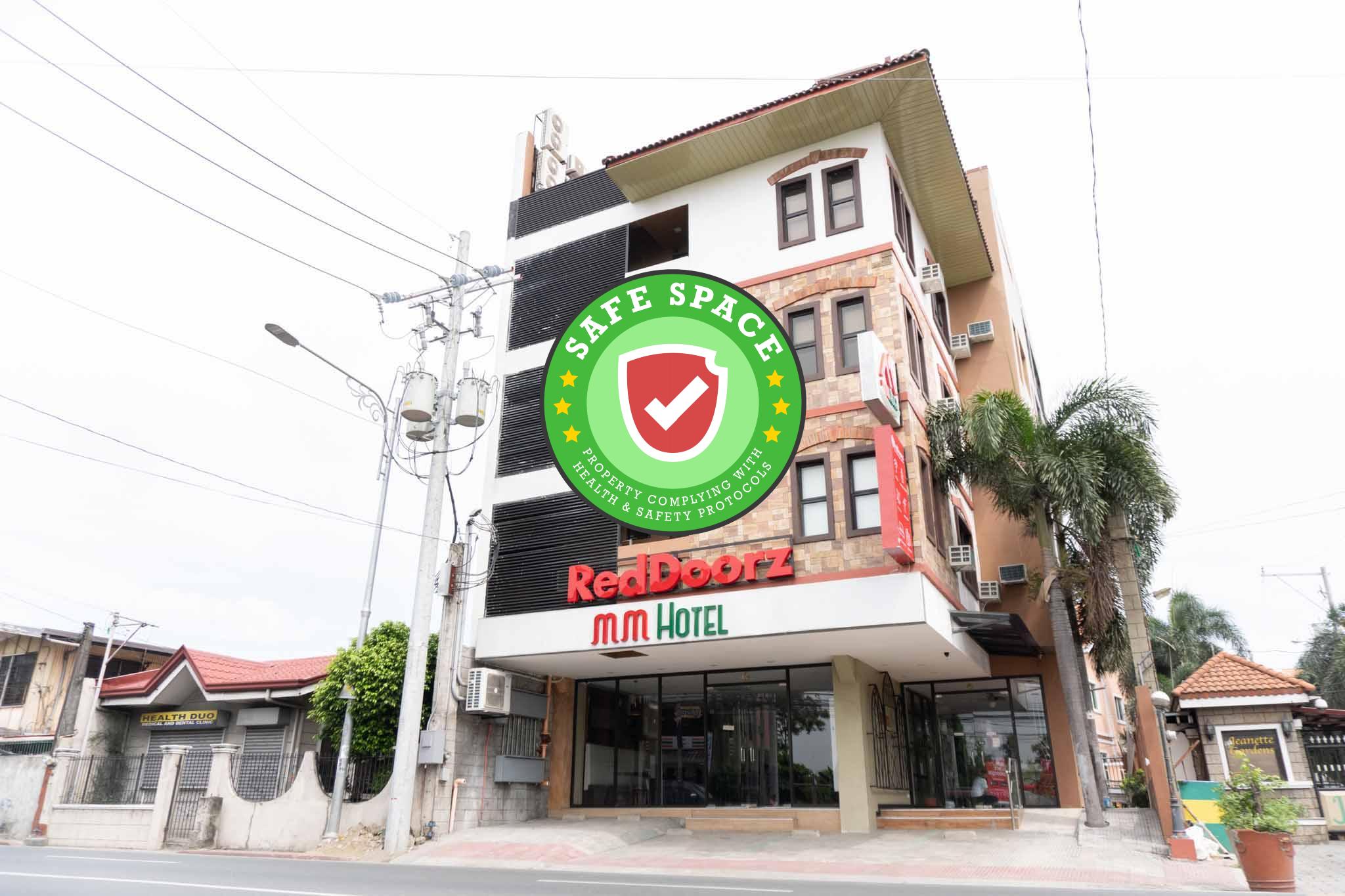 RedDoorz Plus near Bamboo Organ Las Piñas Manila Exterior foto