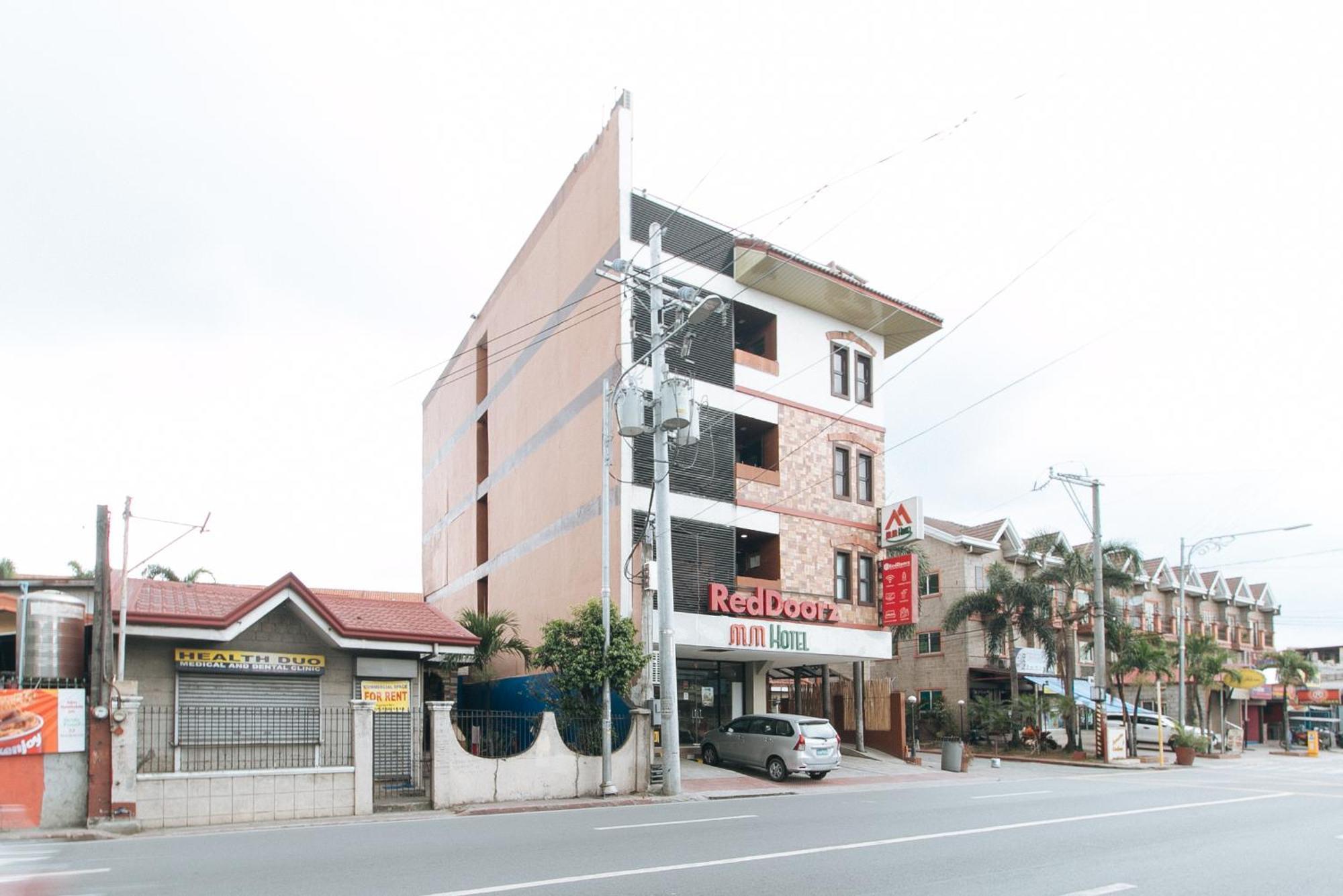 RedDoorz Plus near Bamboo Organ Las Piñas Exterior foto